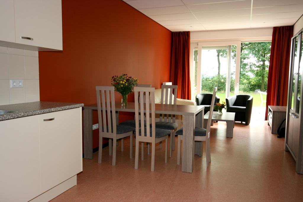 Vakantie-Oord "De Hulsdonken" Bergeijk Habitación foto